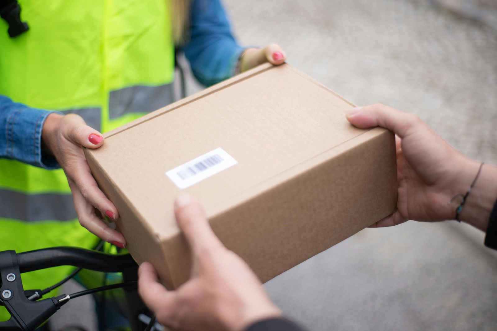From Metro to Tier-2 Cities: How Trackon Courier Service Ensures Pan-India Coverage