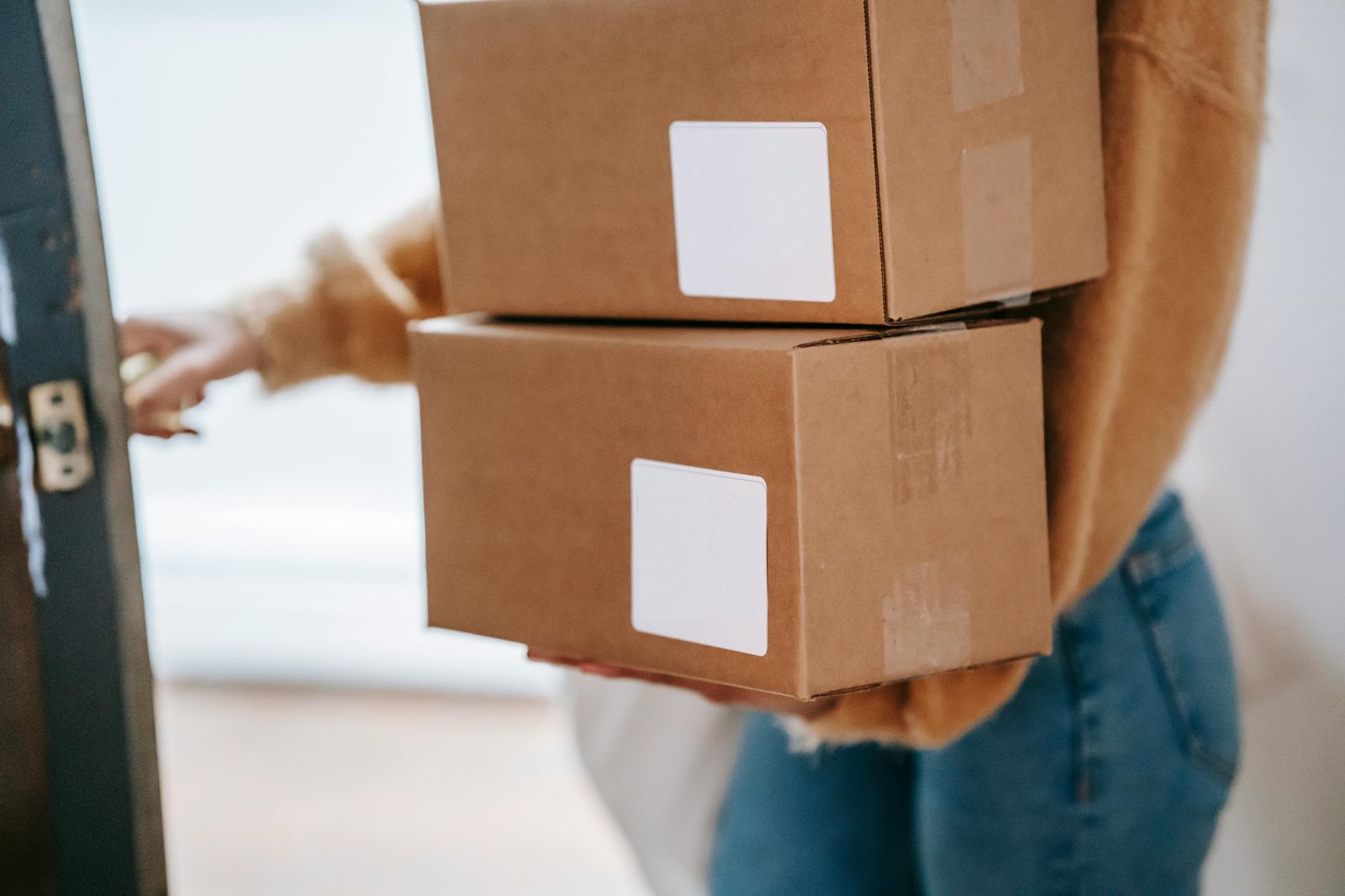Express Parcel Service by Trackon: When Time Matters Most